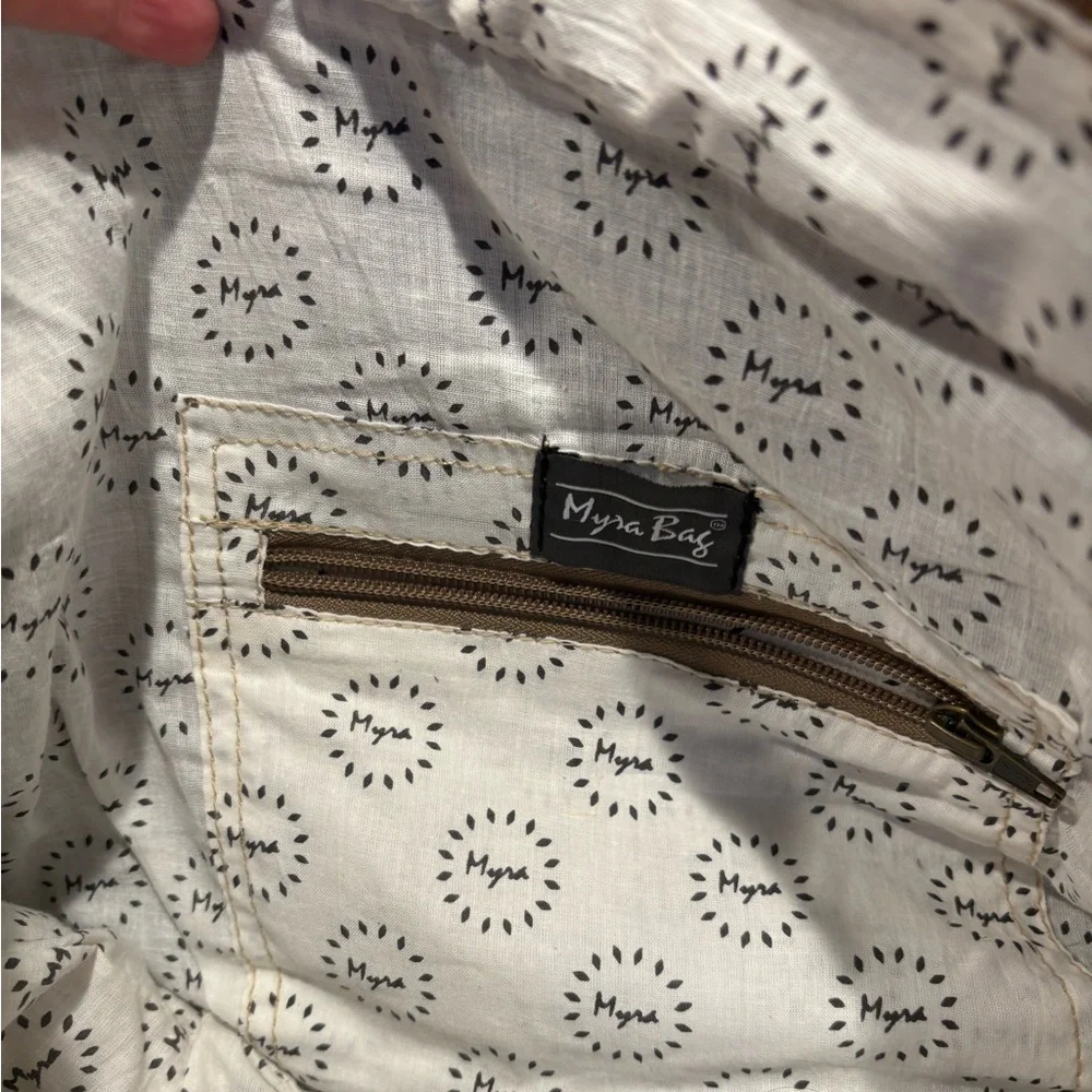 Myra Bag - Picture 4 of 6